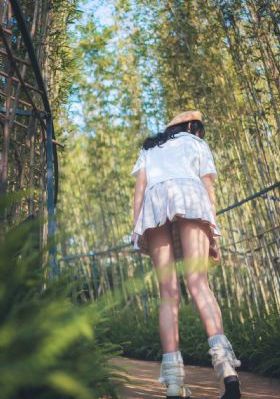 老师胸又黄又禁网站_免费国语在线观看